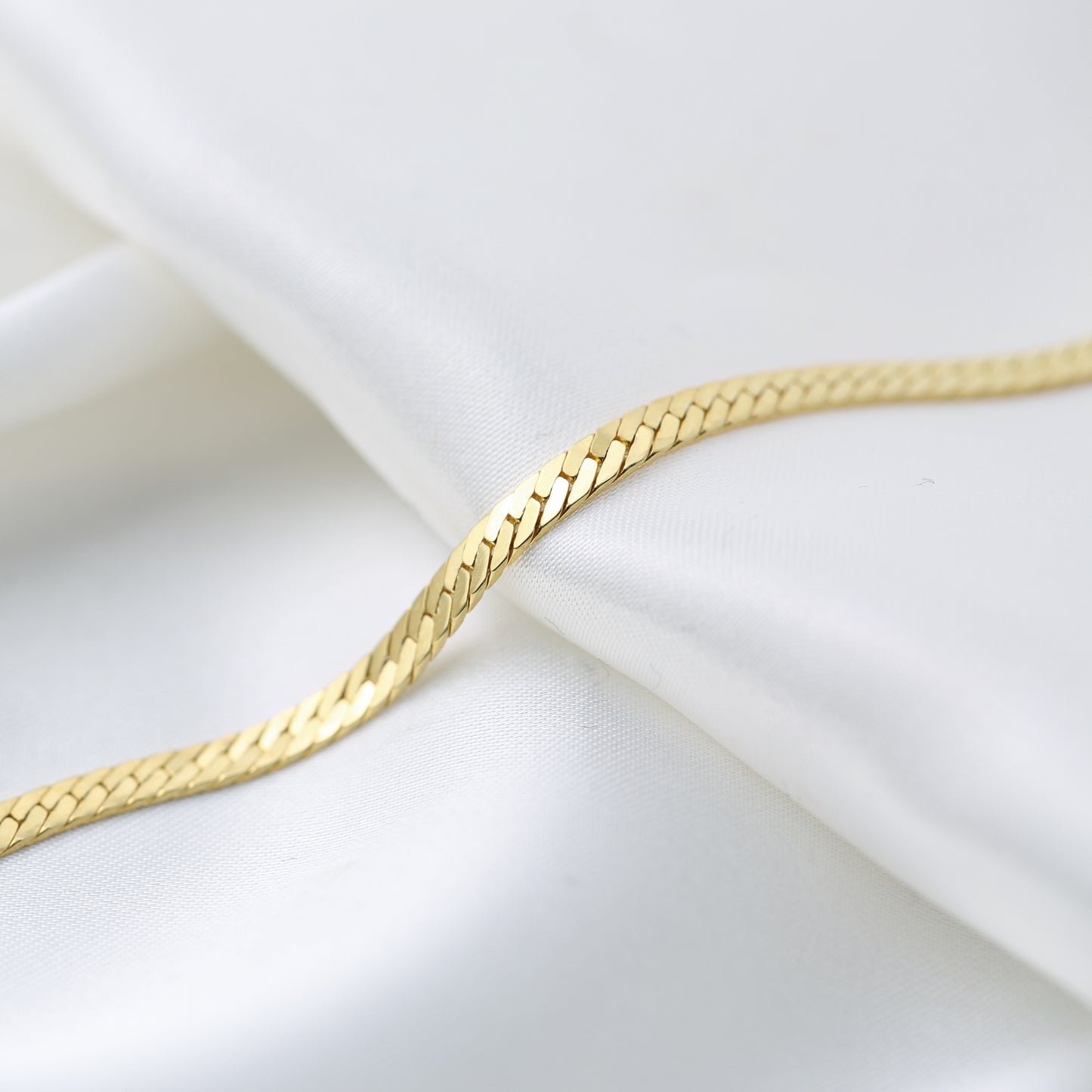 Classic Elegant Snake Chain Bracelet