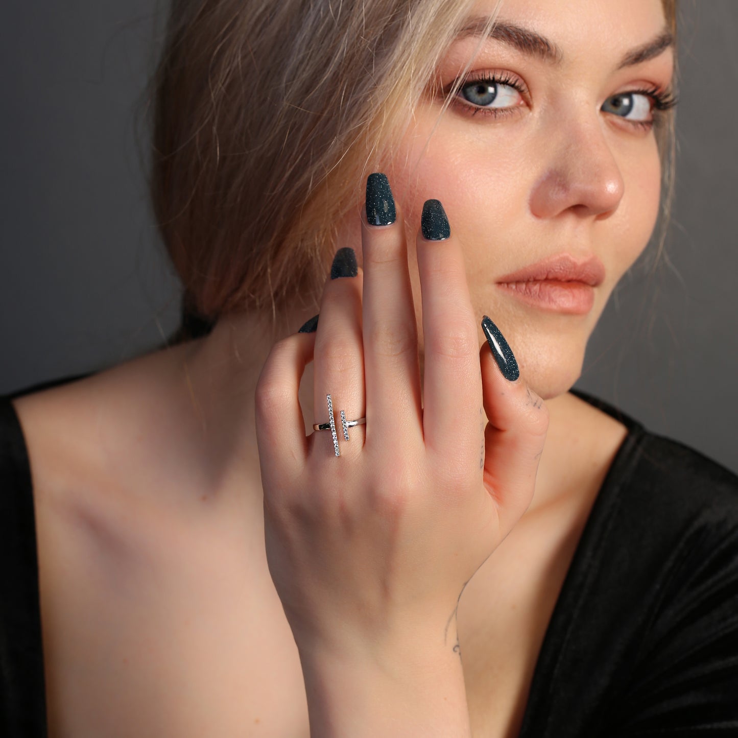 Bars Design Zircon Adjustable Ring