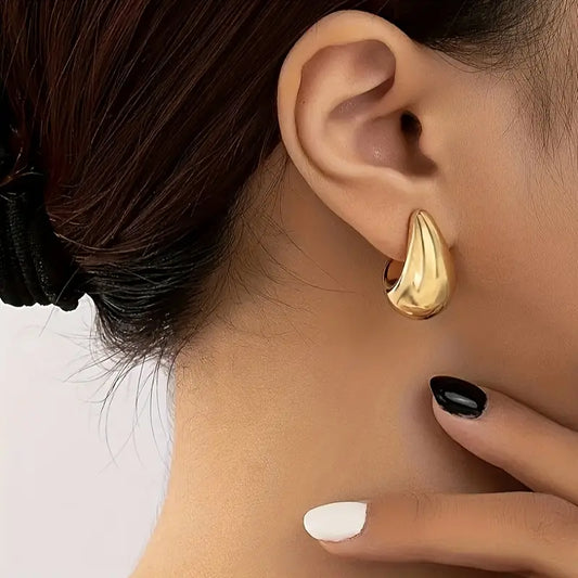 Vintage Elegant C-Shaped Resin Earrings